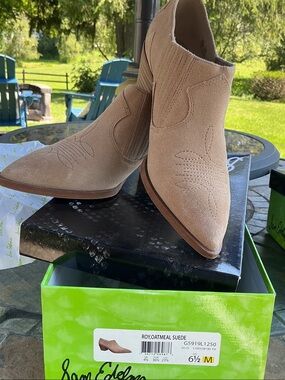 Sam Edelman Oatmeal Suede Pointed Western Booties